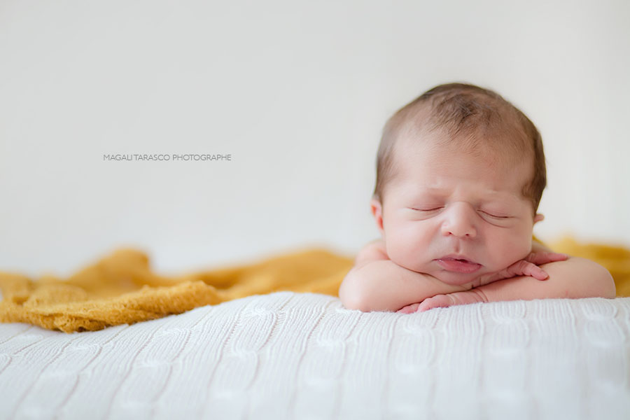 newborn posing, photographe bébé